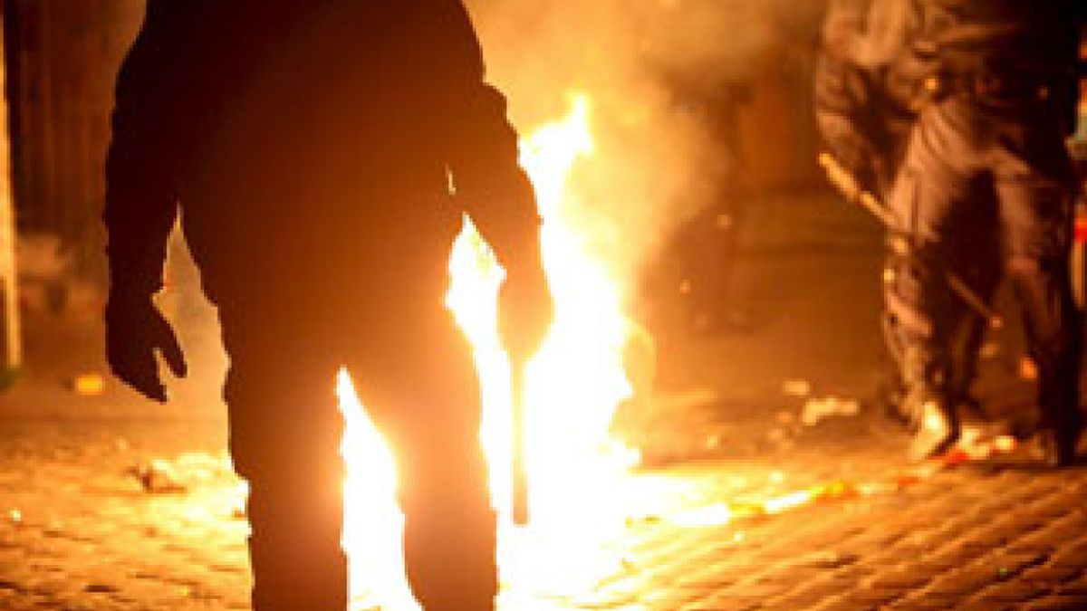Detenciones y policías heridos en disturbios en Berlín y Hamburgo