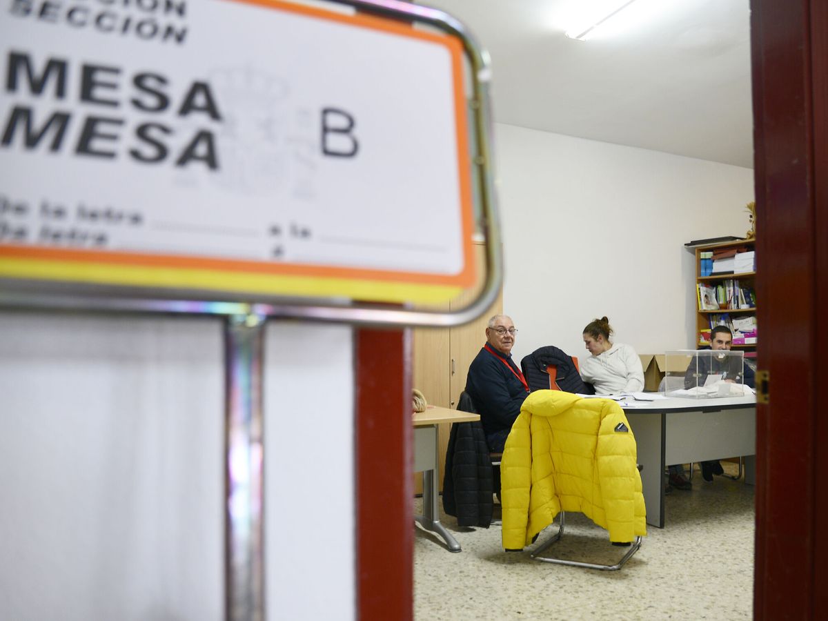 Foto: Presentarse a la mesa electoral es una tarea obligatoria y que, de no cumplirse, está sujeta a sanciones. (Europa Press/Rosa Veiga)