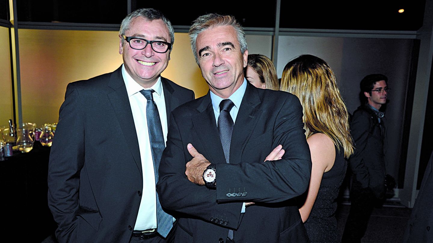 Michael Robinson junto al periodista Carles Francino en los Premios Men's Health. (CP)