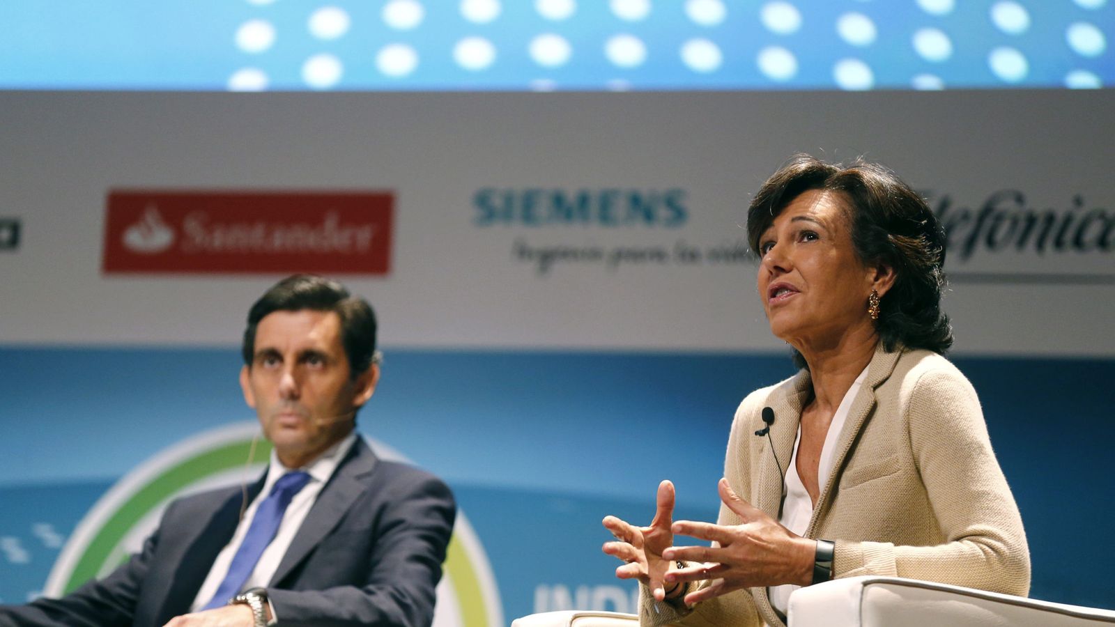 Foto: El presidente de Telefónica, José María Ávarez Pallete (i), y la presidenta del Grupo Santander, Ana Botín. (EFE)