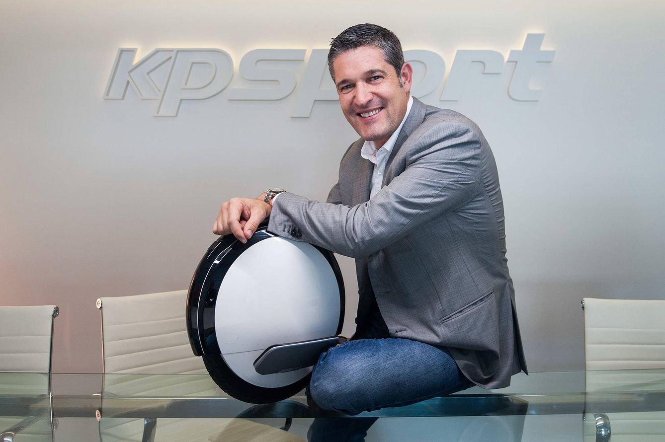 Xavier Meseguer en las oficinas de KPsport.