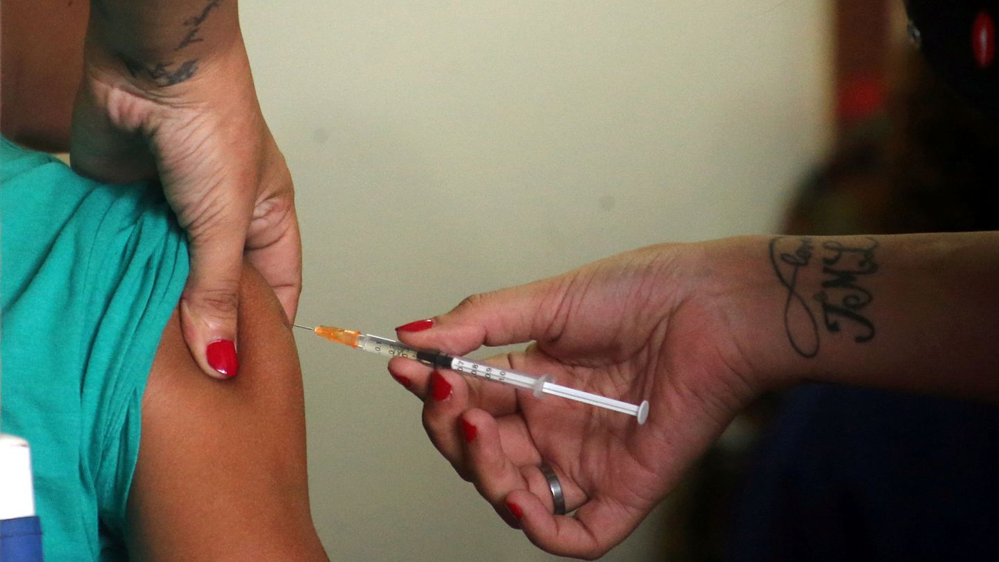Campaña de vacunación contra el chikungunya en Argentina. (Foto: Reuters)