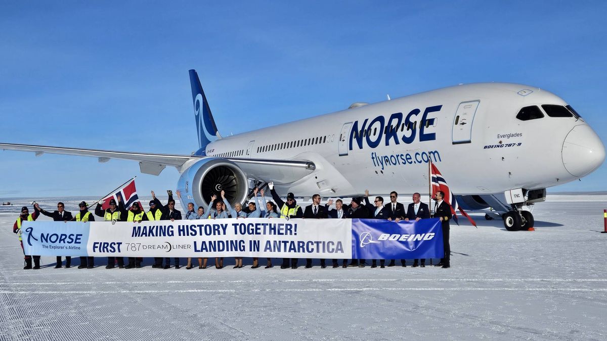 Un vídeo muestra cómo aterrizar un Boeing 787 en una pista de hielo en la Antártida