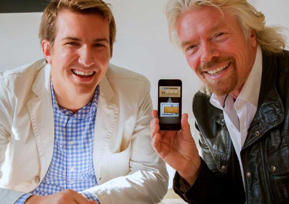 Foto: Lucas Duplan junto a Richard Branson, fundador de Virgin