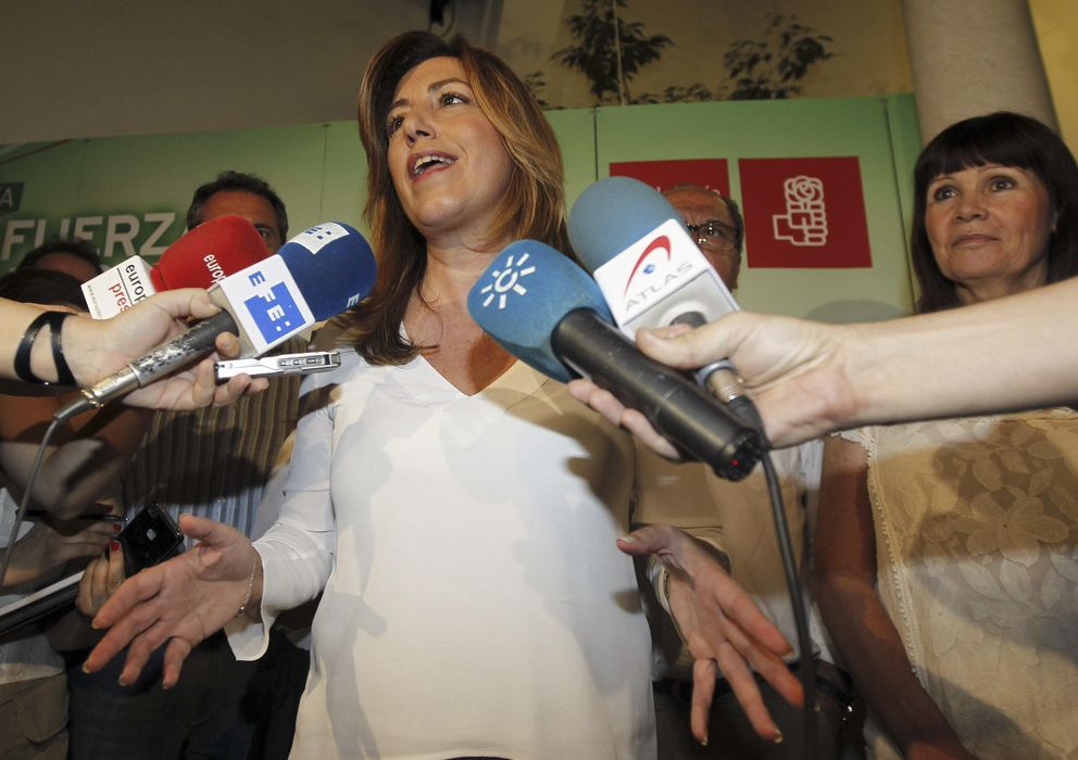 Foto: Comparecencia de Susana Díaz tras la victoria de Sánchez. (EFE)