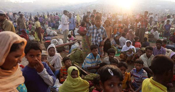 Foto: Rohingyas refugiados en uno de los campamentos de Bangladesh. (Reuters)