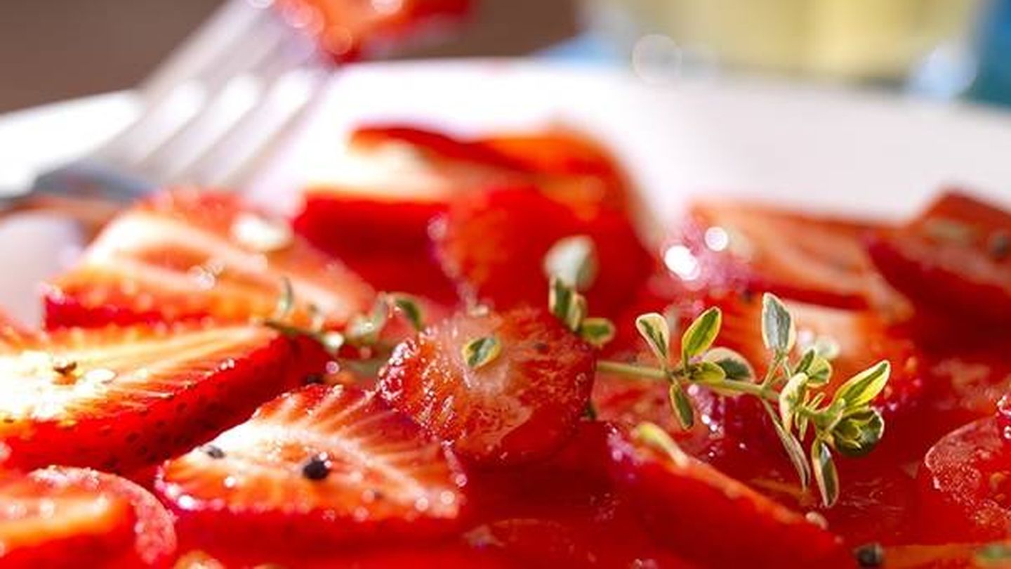 Ensalada de tomates, fresones y tomillo. (APTC)