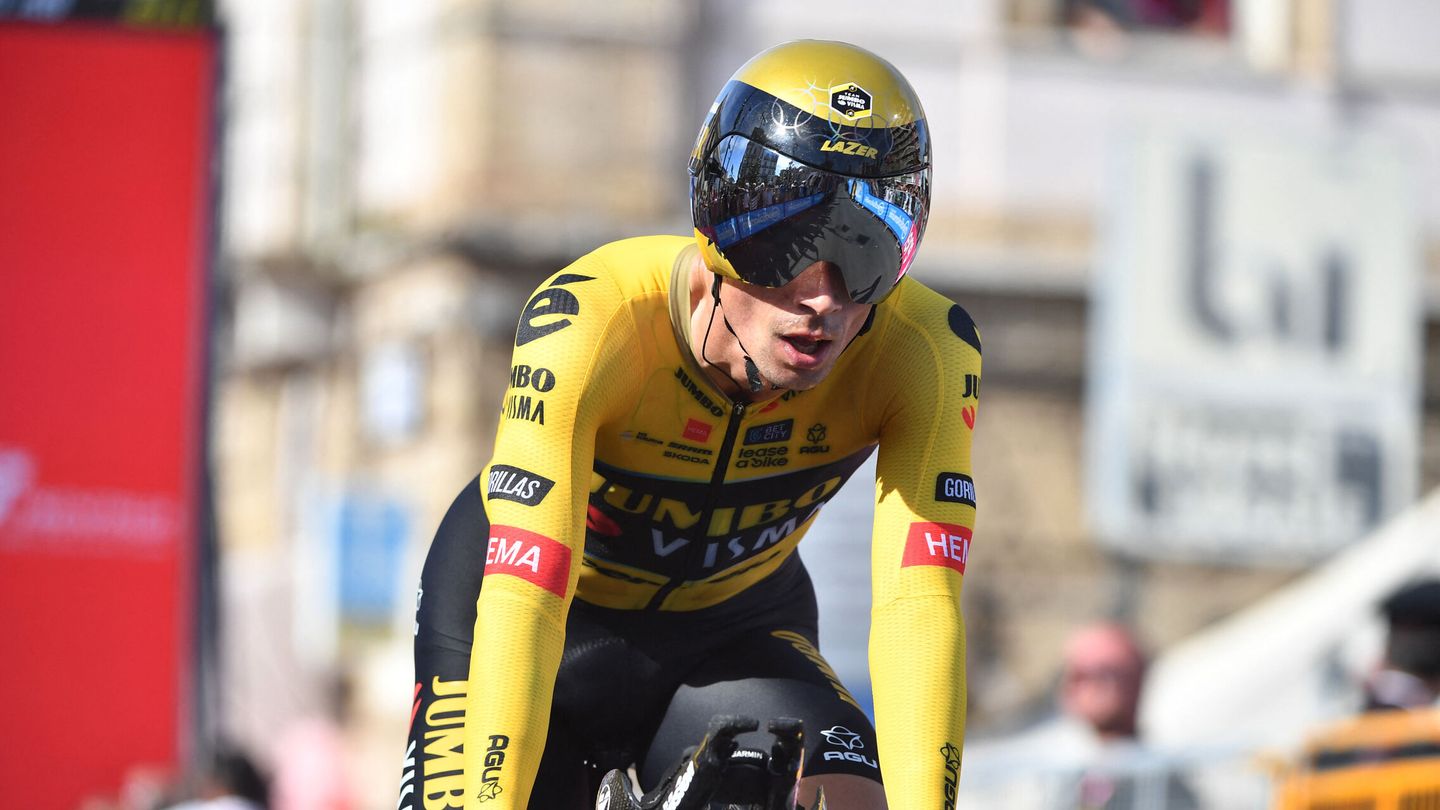 Roglic es uno de los candidatos a ganar el Giro. (Reuters/Albert Gea)