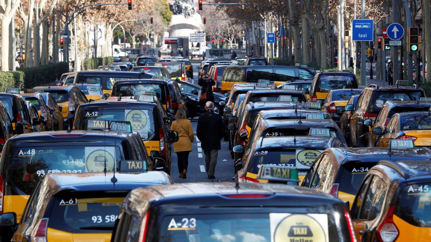 Taxistas de Barcelona, durante la huelga. (Reuters)