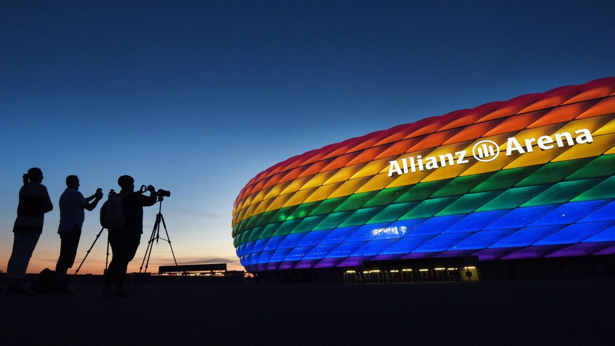 Alemania planta cara a la decisión de la UEFA de prohibir la bandera arcoíris en el Allianz