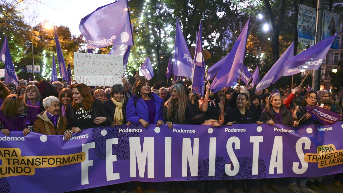 Manifestación convocada por la Comisión 8M del movimiento feminista de Madrid en 2023. (EFE Víctor Lerena) 
