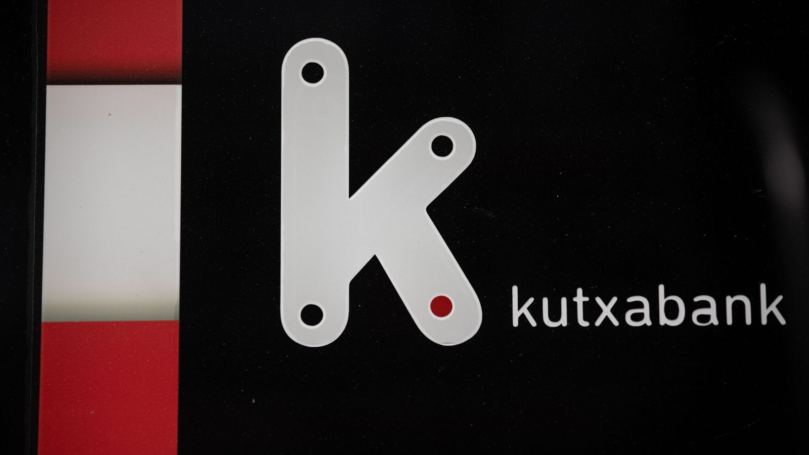 Europa deja sin ganador la disputa comercial de Kutxabank y Klarna por el uso del logo de la 'K'