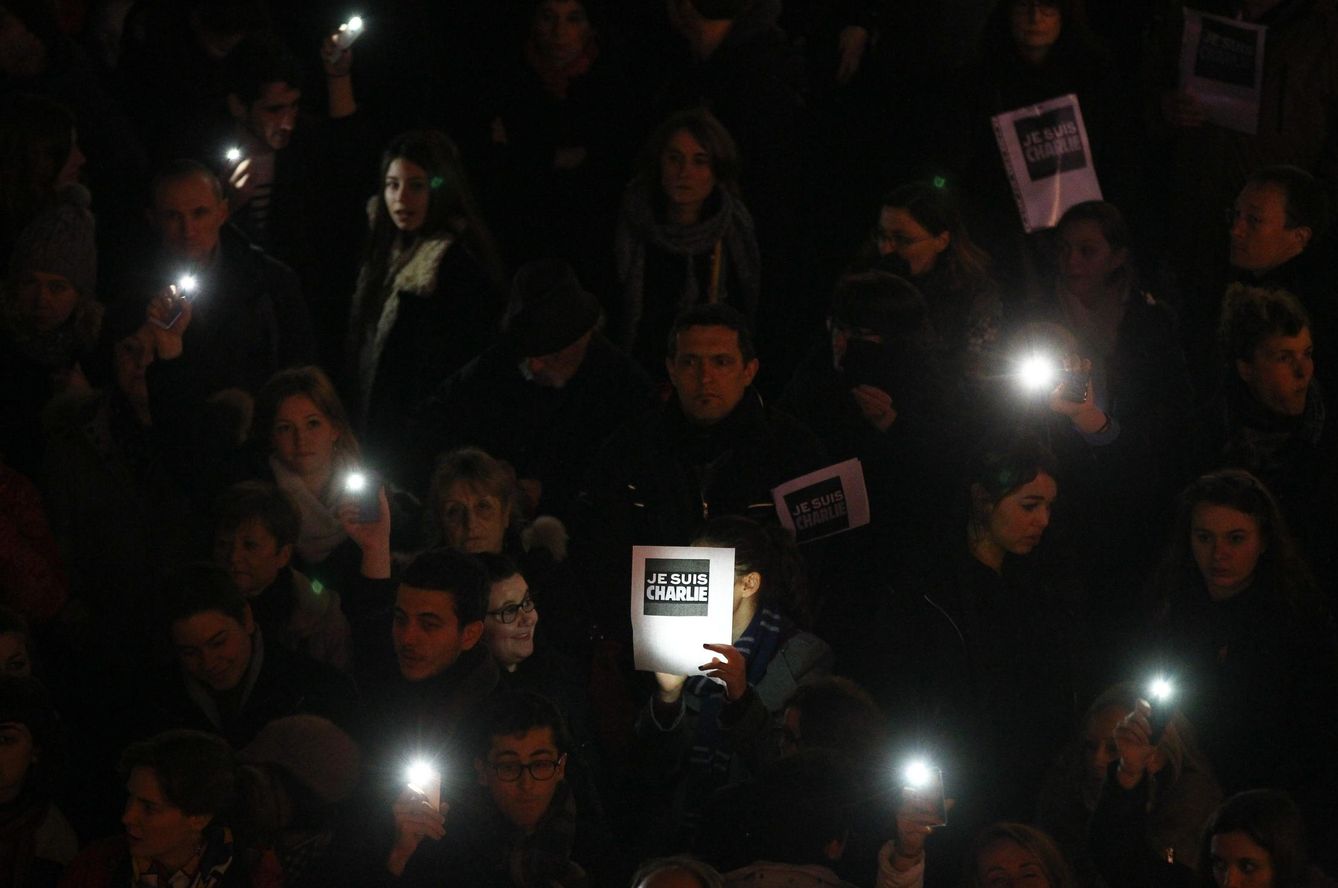 Concentración de apoyo a la publicación 'Charlie Hebdo'. (EFE)