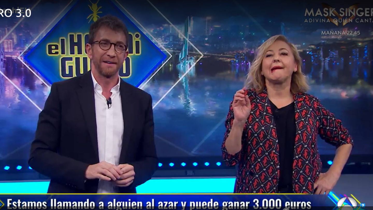 Pablo Motos y Carmen Machi, en 'El hormiguero'. (Antena 3)