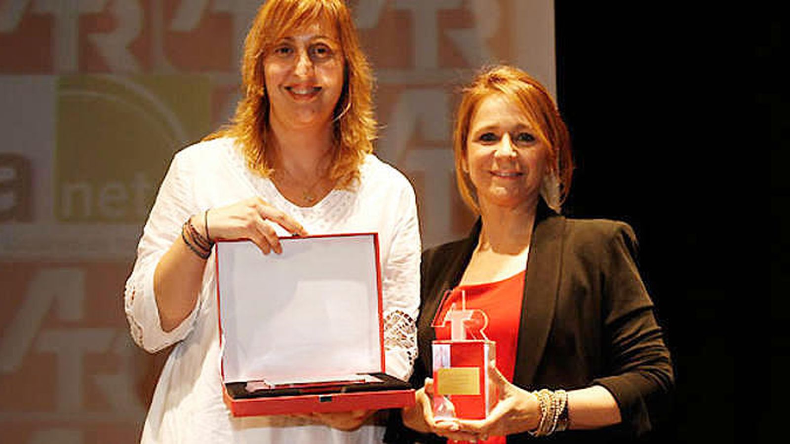 Foto: Elena Sánchez Pérez, a la izquierda, ha sido hasta ahora jefa de prensa de Ana Botella (RTVE).