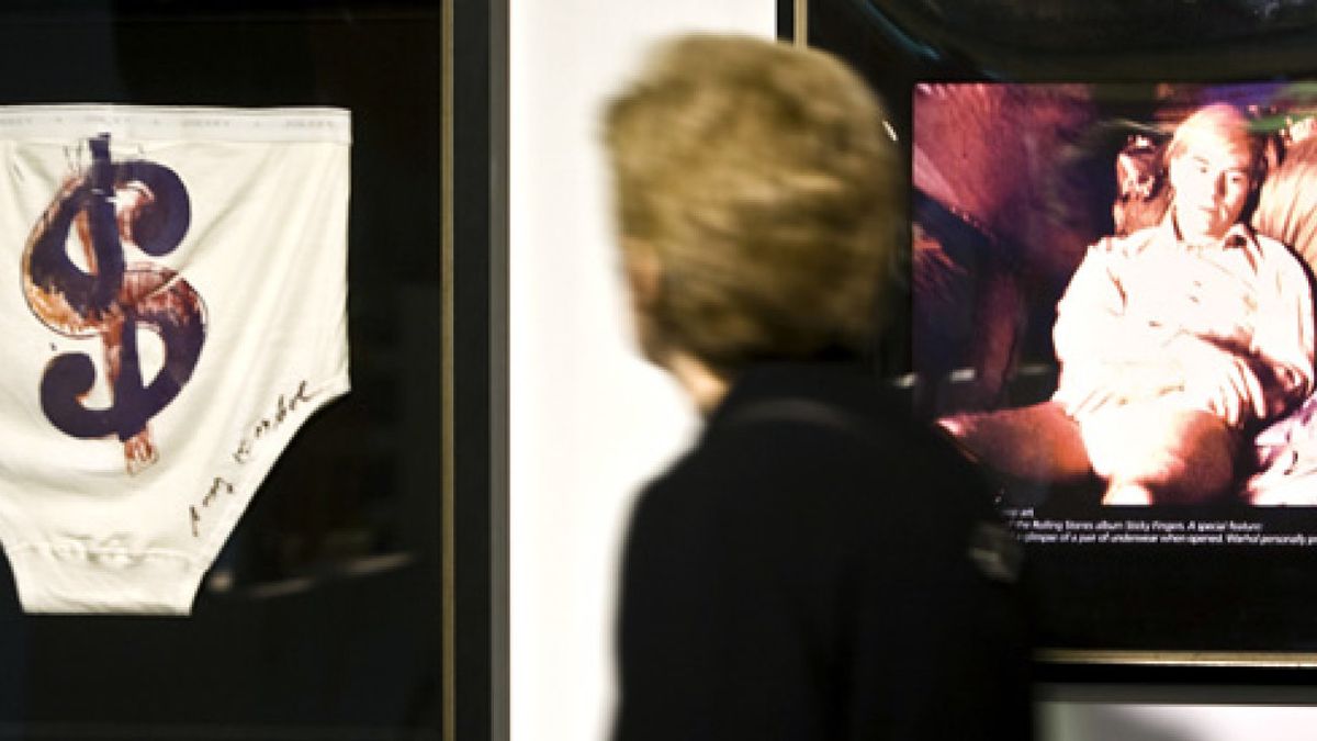 El slip de Warhol, en una muestra que repasa dos siglos de calzoncillos