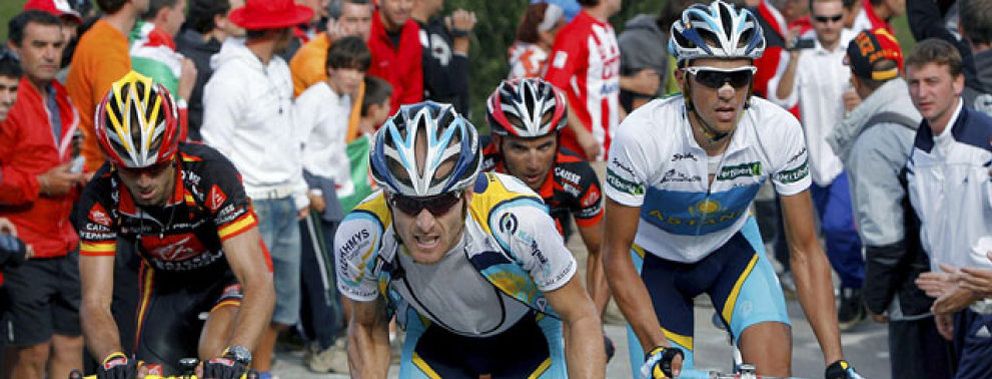 Foto: La Vuelta a España más 'extranjera' se presenta en Madrid