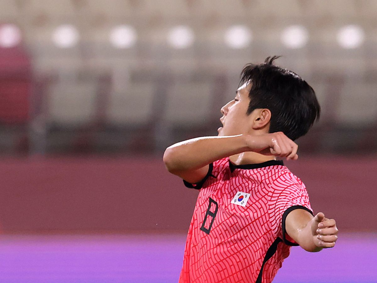 Foto: Lee Kang-In celebra un gol en los Juegos de Tokio. (REUTERS)