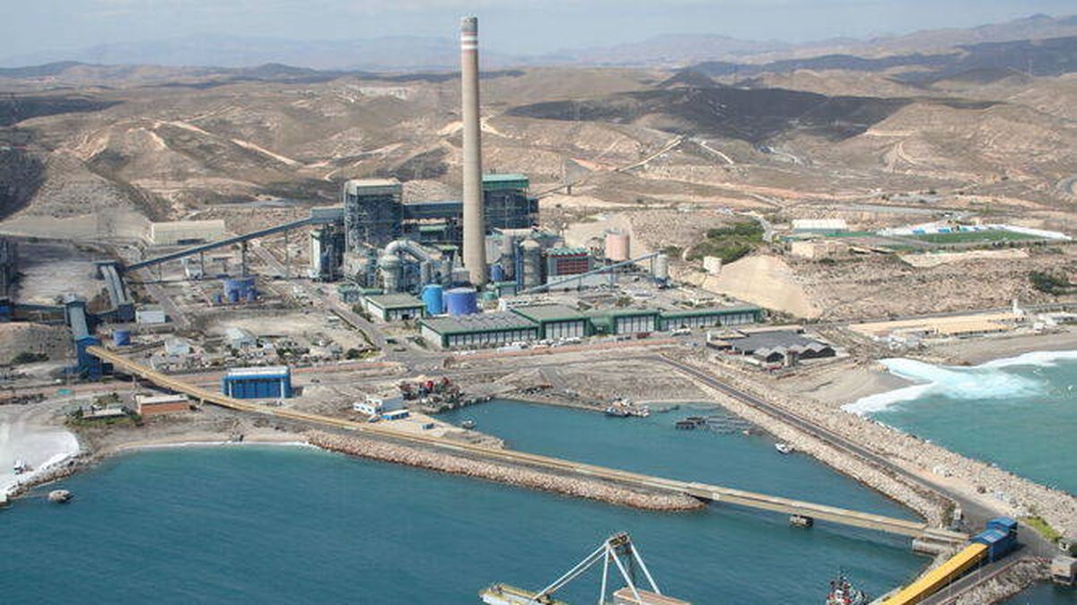 Gobierno y Junta buscan alternativas al cierre de las tres centrales térmicas andaluzas