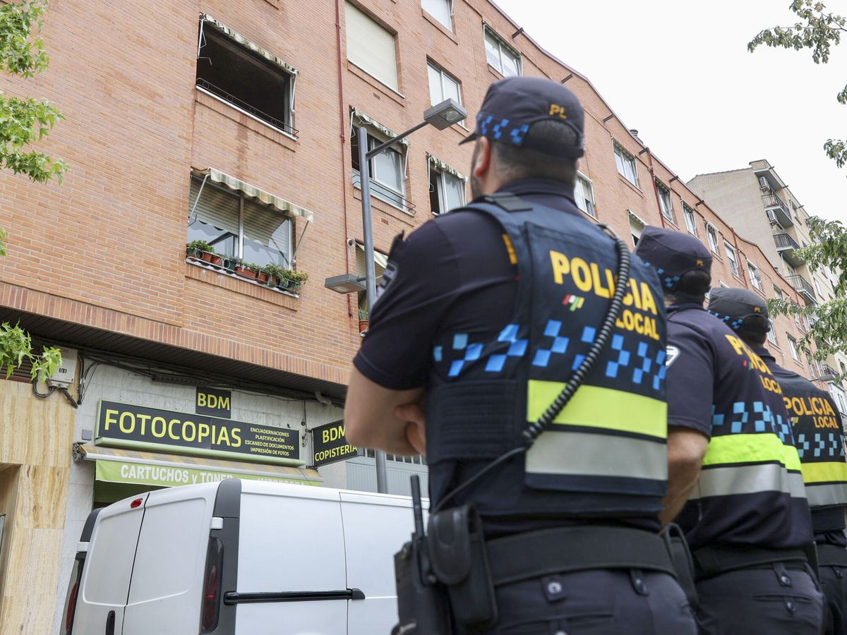 Foto: Agentes de la Policía en Logroño en una imagen de archivo. (EFE/Raquel Manzanares)