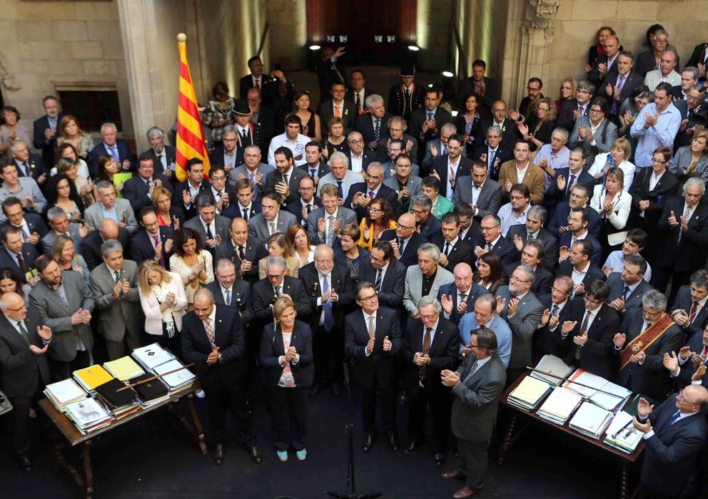 Foto: El Presidente catalán, en la recepción a los alcaldes de hoy. (Efe)