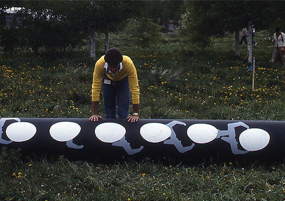 Foto: La cápsula del tiempo enterrada tras la Conferencia Internacional de Diseño en 1983