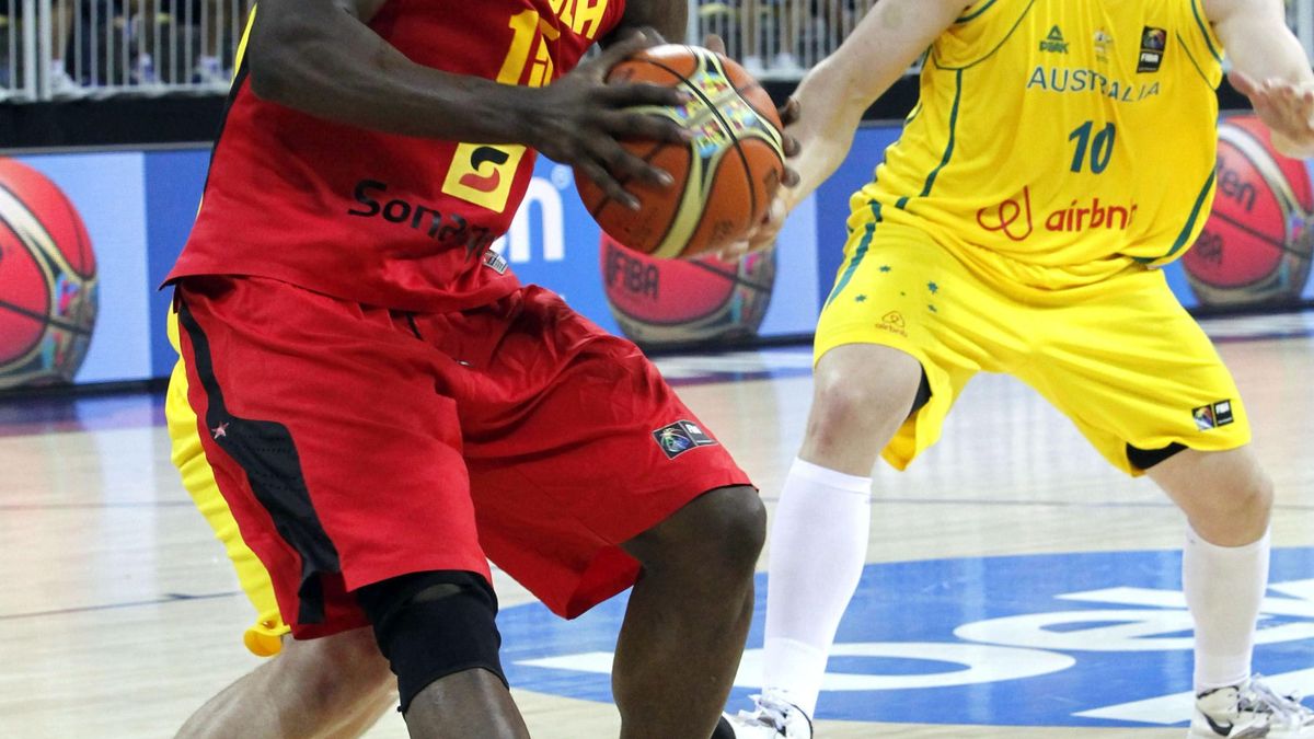 La FIBA también sospecha: investigará la extraña derrota de Australia contra Angola