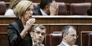 La oposición del PSOE pierde pulso y cede el protagonismo a IU y UPyD