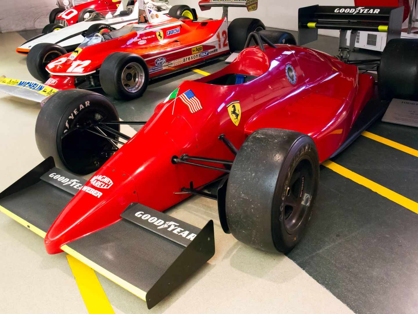 Así luce el Ferrari 637 en el museo de la escudería.