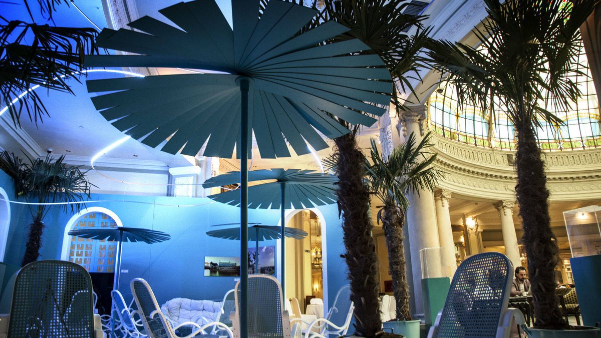 Blue Bar, el sueño de una terraza de verano (indoors)