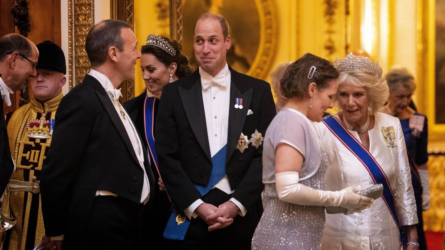 La familia real en la gala. (Cordon Press)
