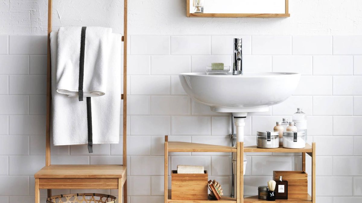 Un baño pequeño espacio para es posible gracias a muebles de Ikea