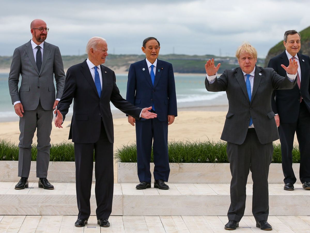 Foto: Charles Michel, Joe Biden, Yosihide Suga, Boris Johnson y Mario Draghi. (EFE)