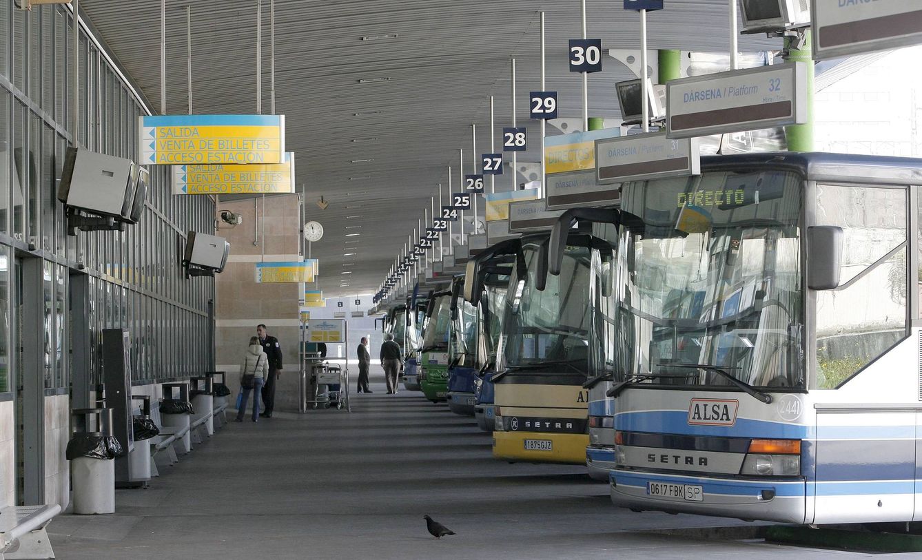 Estación de los autobuses ALSA en Oviedo. (EFE)