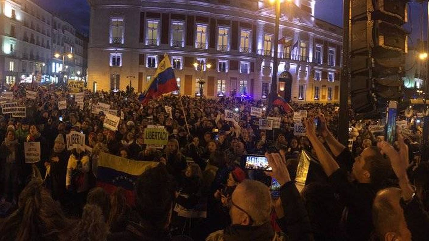 Imagen de las protestas de venezolanos expatriados en la Puerta del Sol (Foto: Ciudadanos)