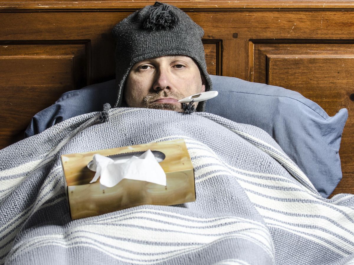 Foto: Un resfriado puede dejarte un par de días fuera de juego. (iStock)
