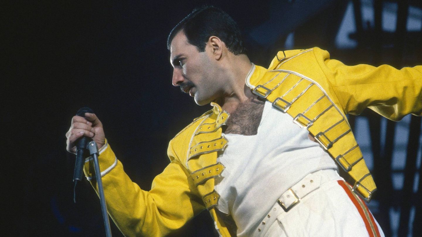 Freddie Mercury, en un concierto en Londres en 1986. (Cordon Press)