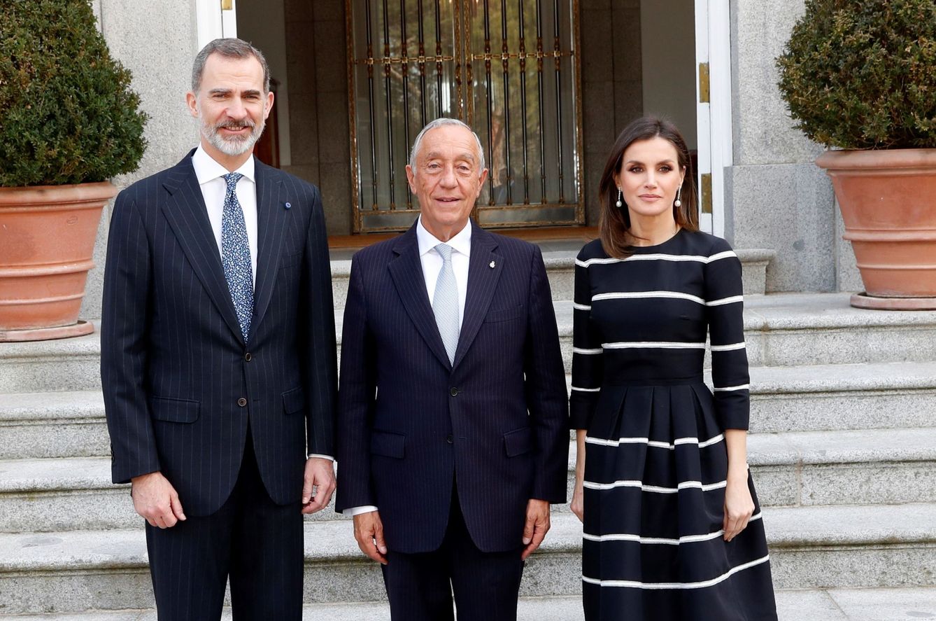 Rebelo de Sousa junto a los Reyes de España en el Palacio de la Zarzuela, el 20 de febrero de 2019. (EFE)