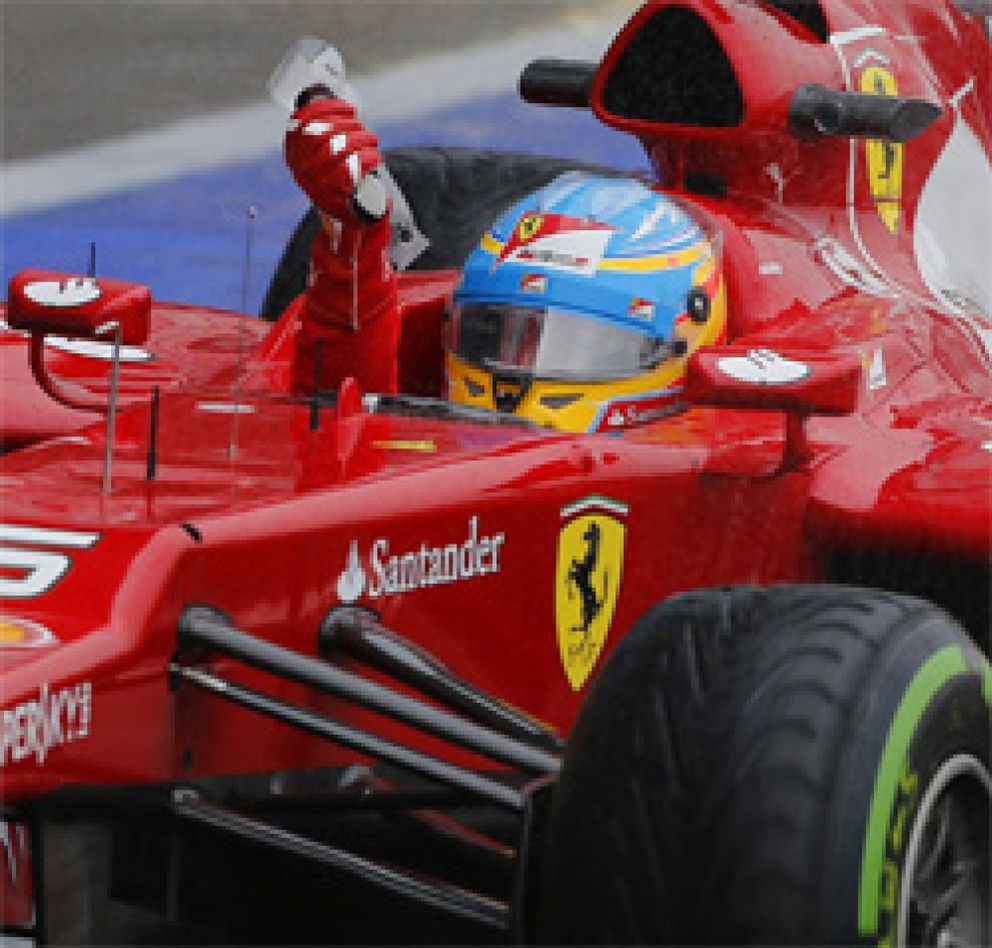 Foto: Alonso, al mal tiempo buena cara: "En mojado el coche parece ir muy bien"