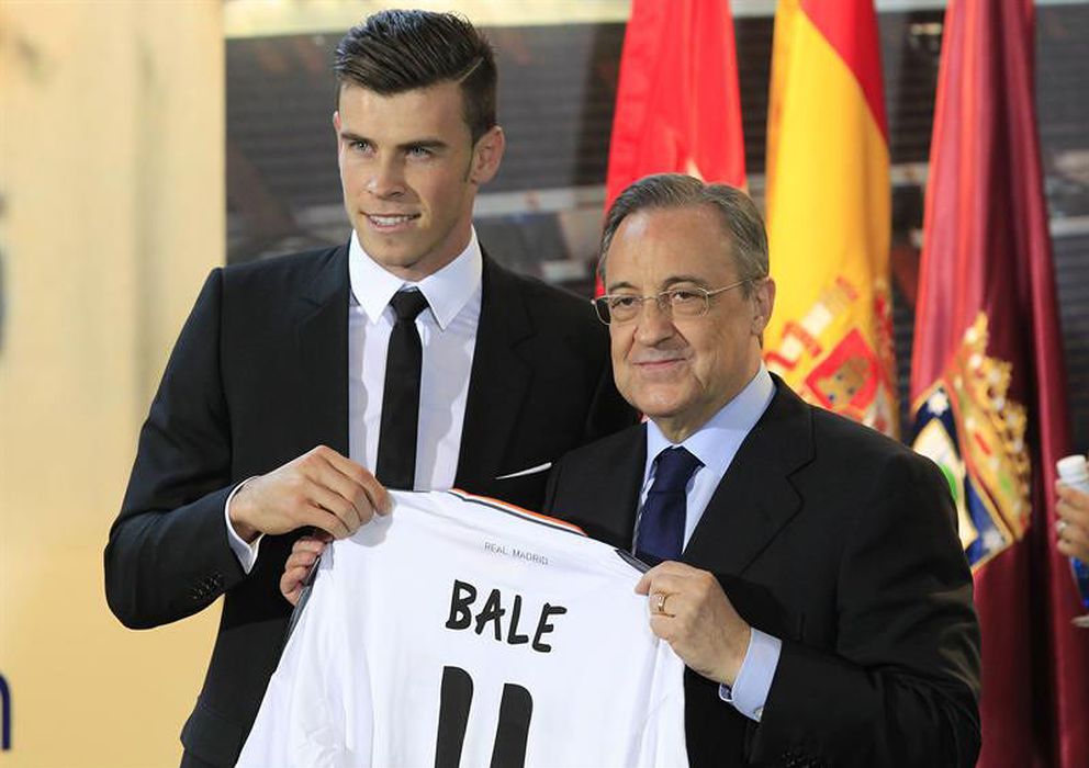 Foto: Gareth Bale y Florentino Pérez, en su presentación (Efe)