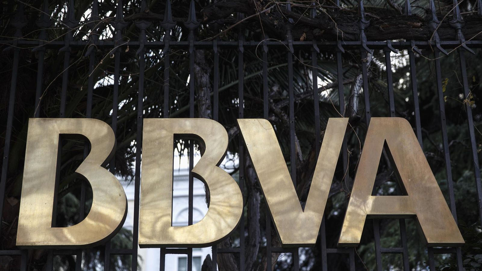 Foto: BBVA adelanta un 'profit warning' en España por la caída de las comisiones y la política. (Reuters)