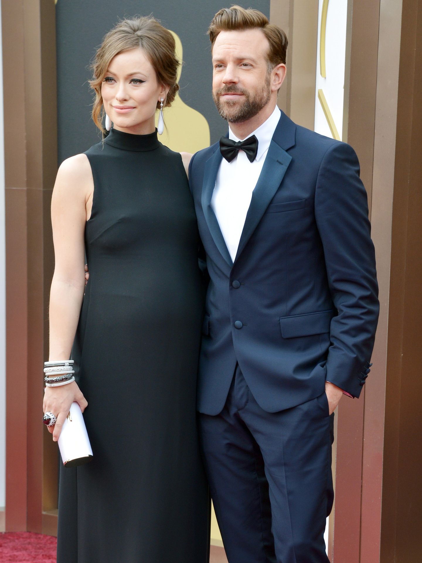 Olivia Wilde presume de embarazo en los Oscar junto a su marido Jason Sudeikis (Gtres)