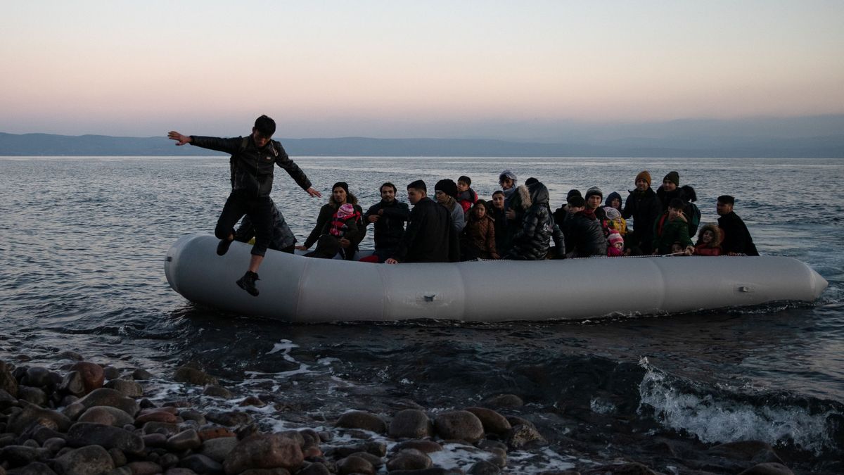 Bruselas calla ante las polémicas medidas griegas ahogada por la parálisis migratoria