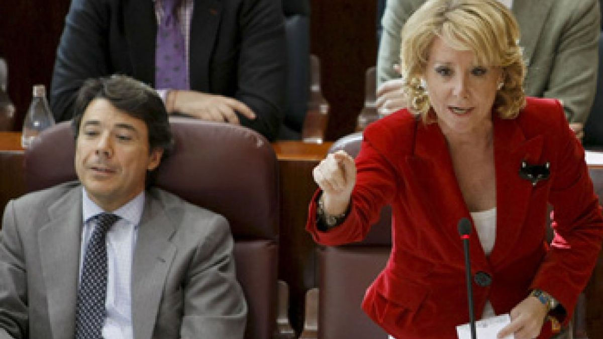 PSOE e IU plantan a Aguirre en protesta por el fin de la comisión de espionaje