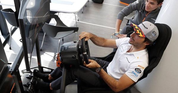 Foto: Carlos Sainz y Lando Norris tienen una relación particularmente buena para lo que suele estilarse entre dos compañeros del mismo equipo (McLaren)