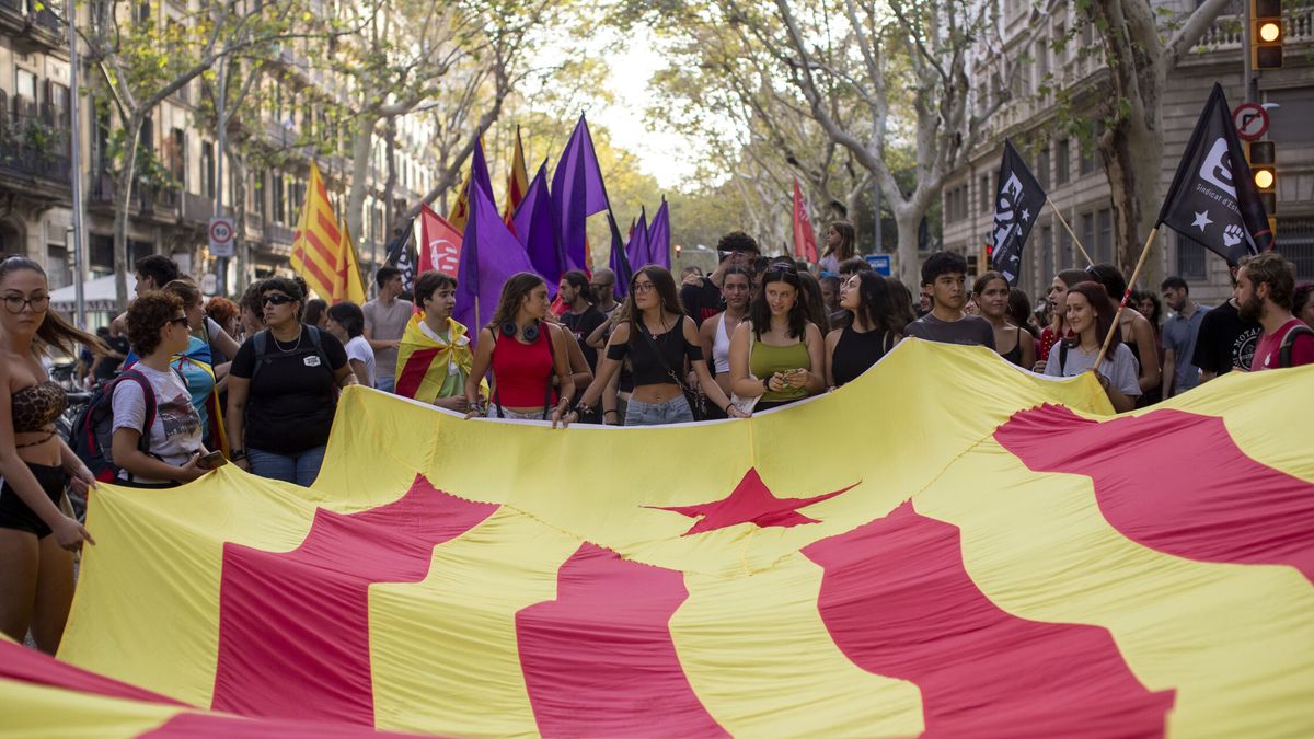 La amplia mayoría de los catalanes reclama que su lengua sea oficial en Bruselas