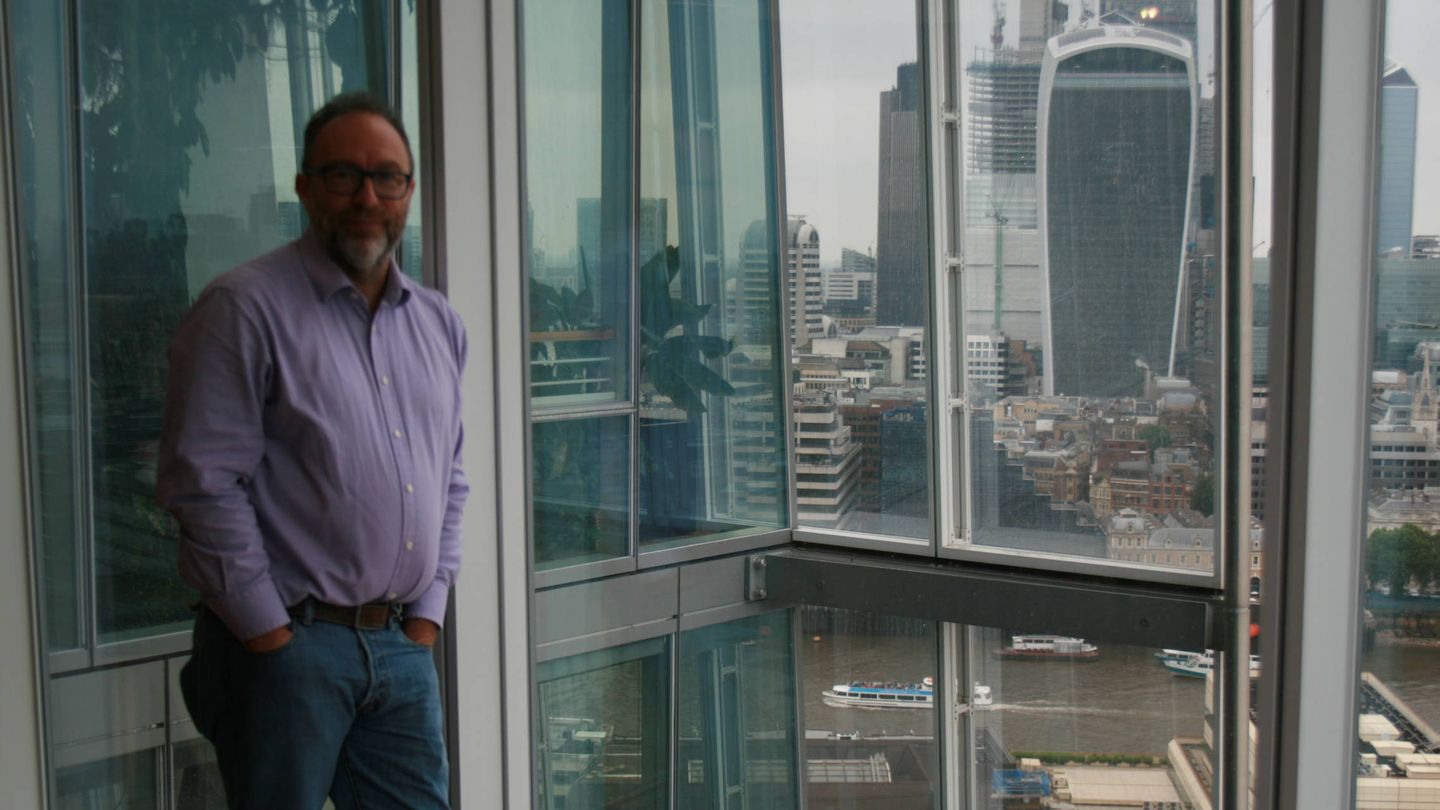 Jimmy Wales en las oficinas de Wikitribune. (Foto: Celia Maza)