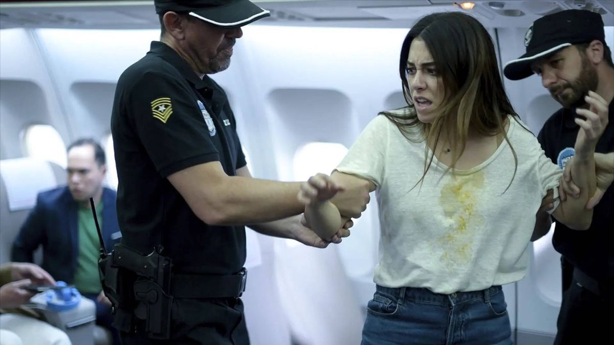 La película española 'Me he hecho viral' podría estar basada en hechos reales: así fue la infidelidad que se presenció en pleno vuelo