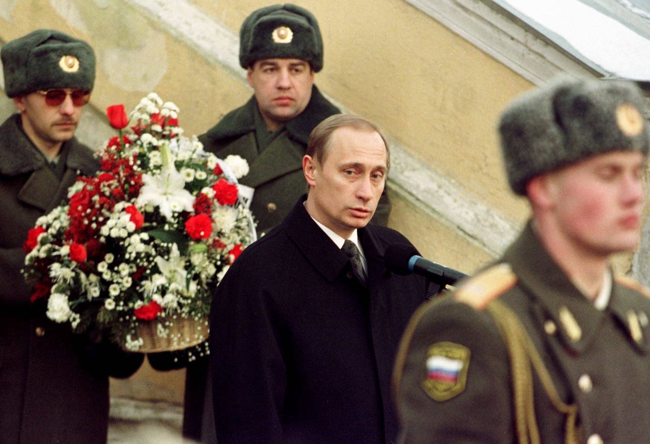 Putin habla durante los funerales de Anatoly Sobchak, en 2000. (Reuters)