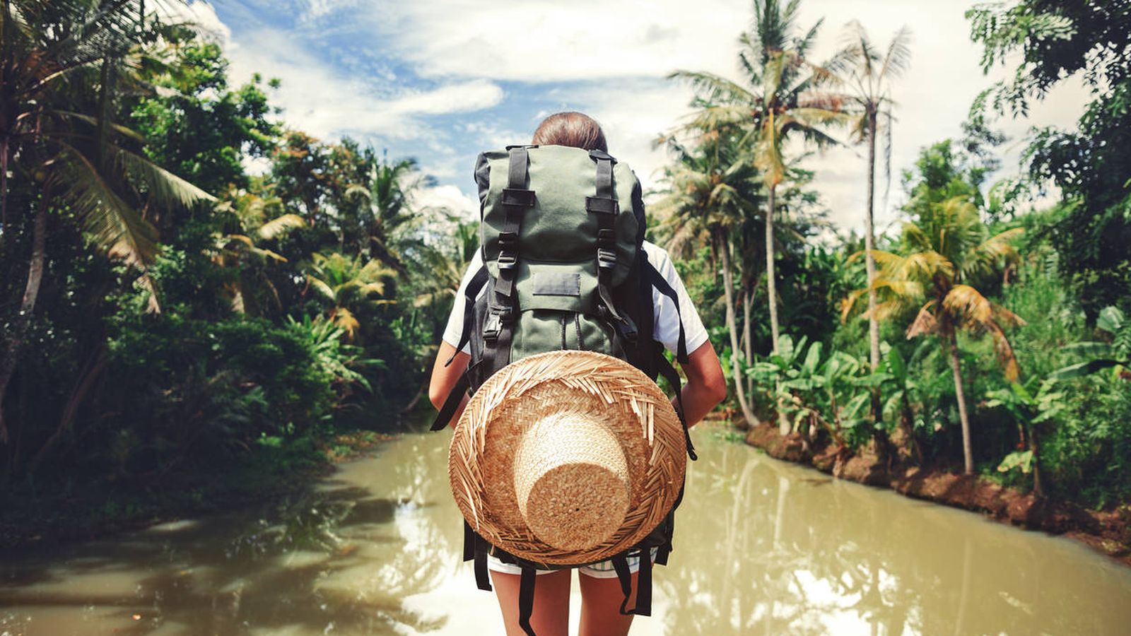 Foto: No hay que confundir al 'viajerista' con el mochilero consciente. (iStock)